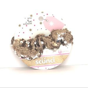 Scünci Scrunchie Gold Sequin Hair Tie